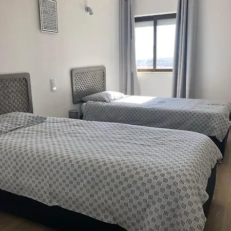 Apartamento Da Rocha 2 Bedroom With Terrace And Amazing Ocean View